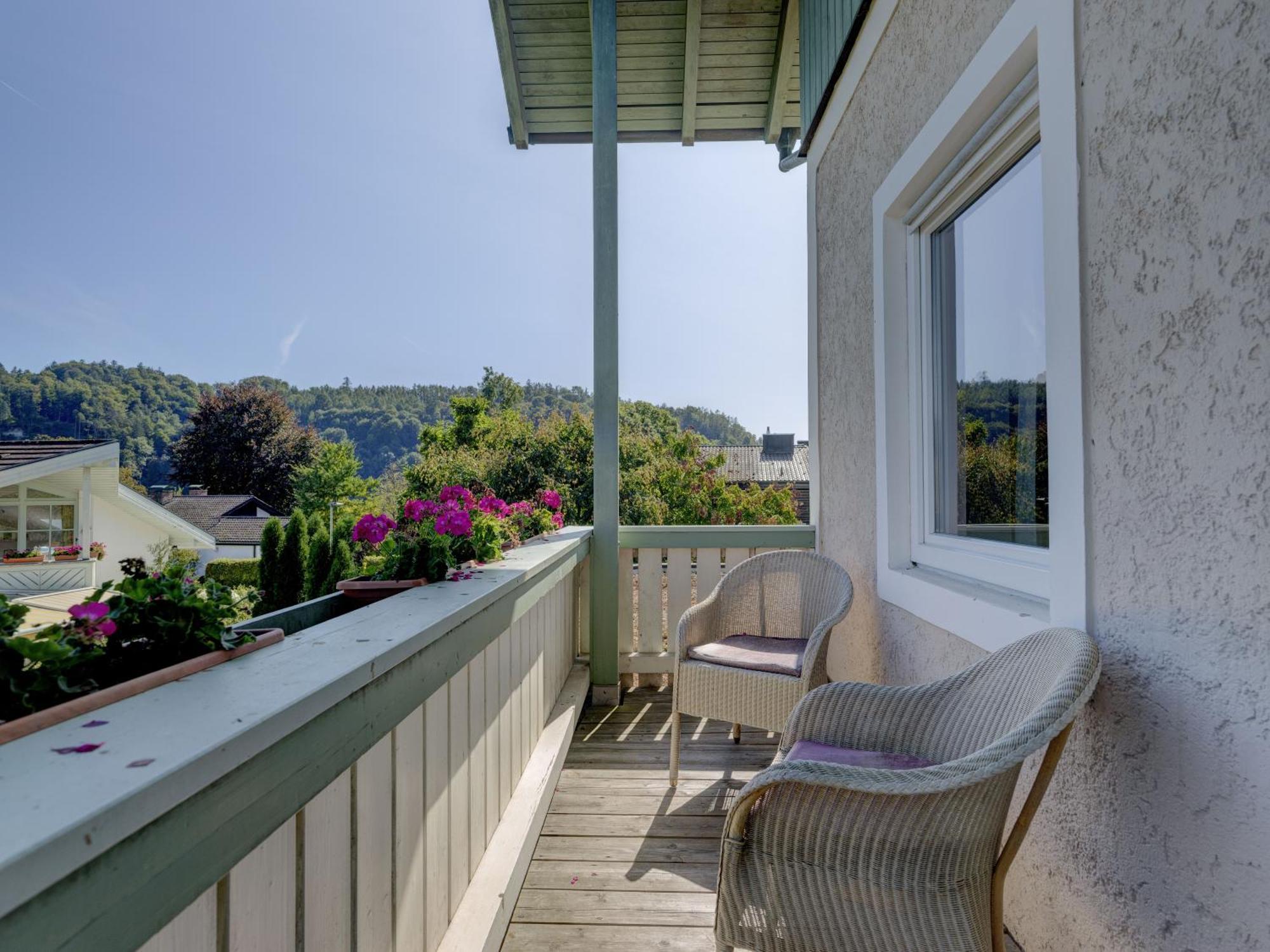 Gartenhotel Salzach Бурґгаузен Екстер'єр фото