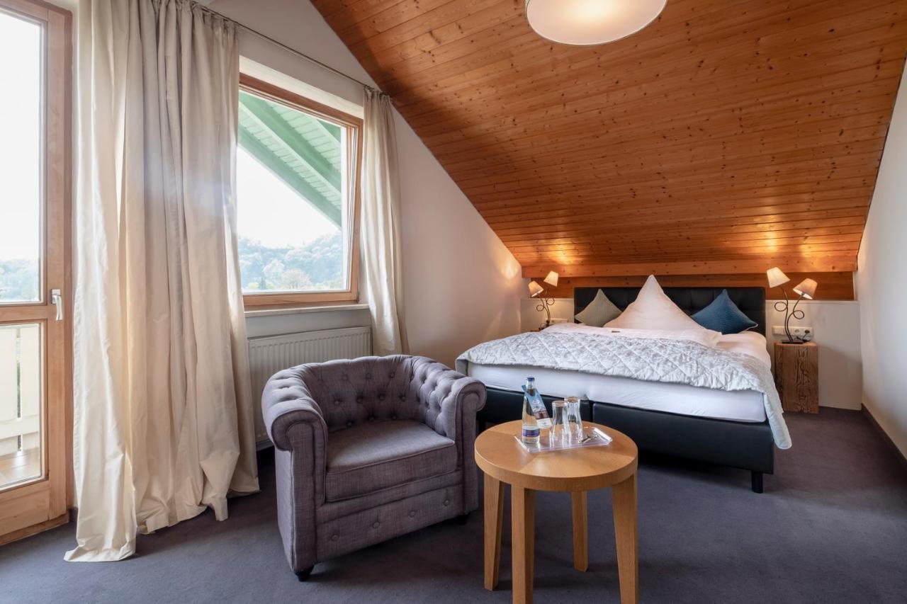 Gartenhotel Salzach Бурґгаузен Екстер'єр фото
