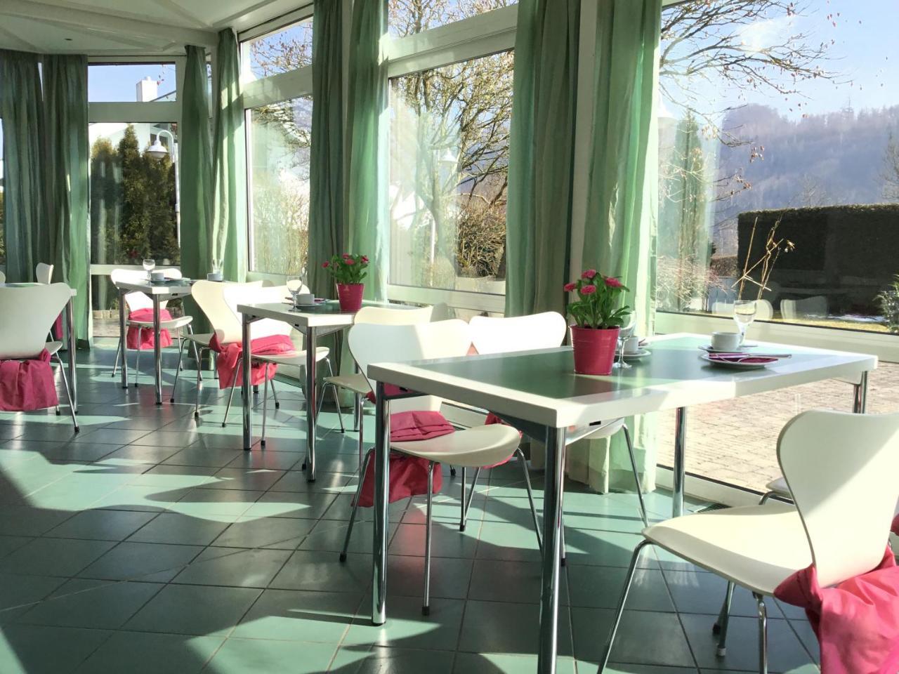 Gartenhotel Salzach Бурґгаузен Екстер'єр фото